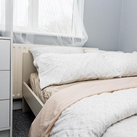 Shirley House 2, Self Catering Guest House, Self Check In, Smart Locks, 10 Min Walk To Southampton General, Aspire And Princess Anne Hospitals, Access To Fully Equipped Kitchen, Excellent Transport Links, Ideal For Longer Stays And Hospital Shifts Bagian luar foto