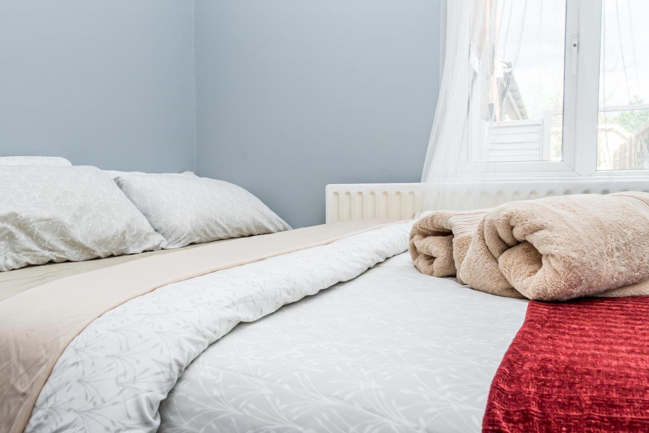 Shirley House 2, Self Catering Guest House, Self Check In, Smart Locks, 10 Min Walk To Southampton General, Aspire And Princess Anne Hospitals, Access To Fully Equipped Kitchen, Excellent Transport Links, Ideal For Longer Stays And Hospital Shifts Bagian luar foto