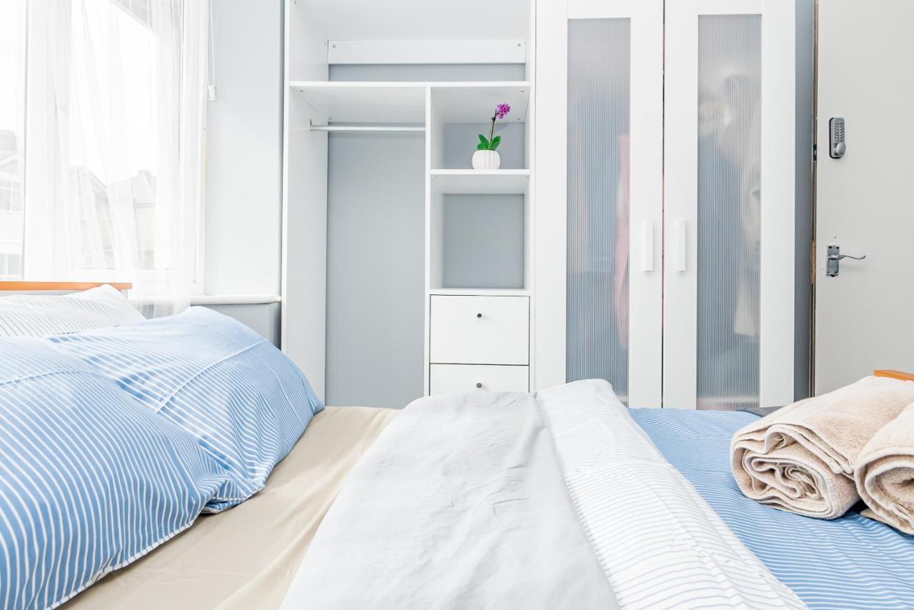 Shirley House 2, Self Catering Guest House, Self Check In, Smart Locks, 10 Min Walk To Southampton General, Aspire And Princess Anne Hospitals, Access To Fully Equipped Kitchen, Excellent Transport Links, Ideal For Longer Stays And Hospital Shifts Bagian luar foto
