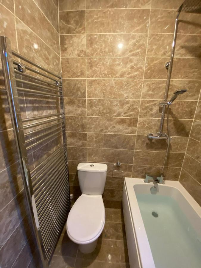 Shirley House 2, Self Catering Guest House, Self Check In, Smart Locks, 10 Min Walk To Southampton General, Aspire And Princess Anne Hospitals, Access To Fully Equipped Kitchen, Excellent Transport Links, Ideal For Longer Stays And Hospital Shifts Bagian luar foto