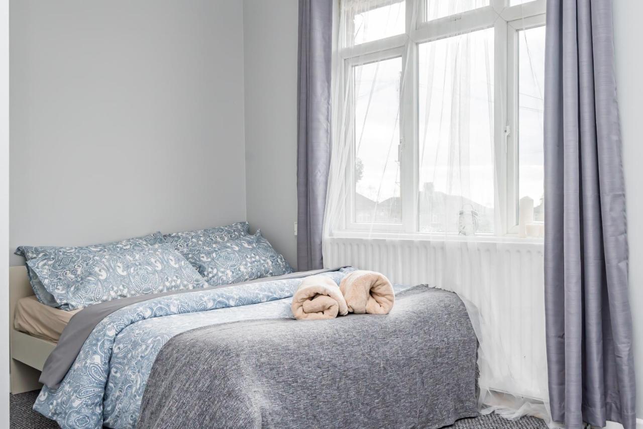 Shirley House 2, Self Catering Guest House, Self Check In, Smart Locks, 10 Min Walk To Southampton General, Aspire And Princess Anne Hospitals, Access To Fully Equipped Kitchen, Excellent Transport Links, Ideal For Longer Stays And Hospital Shifts Bagian luar foto