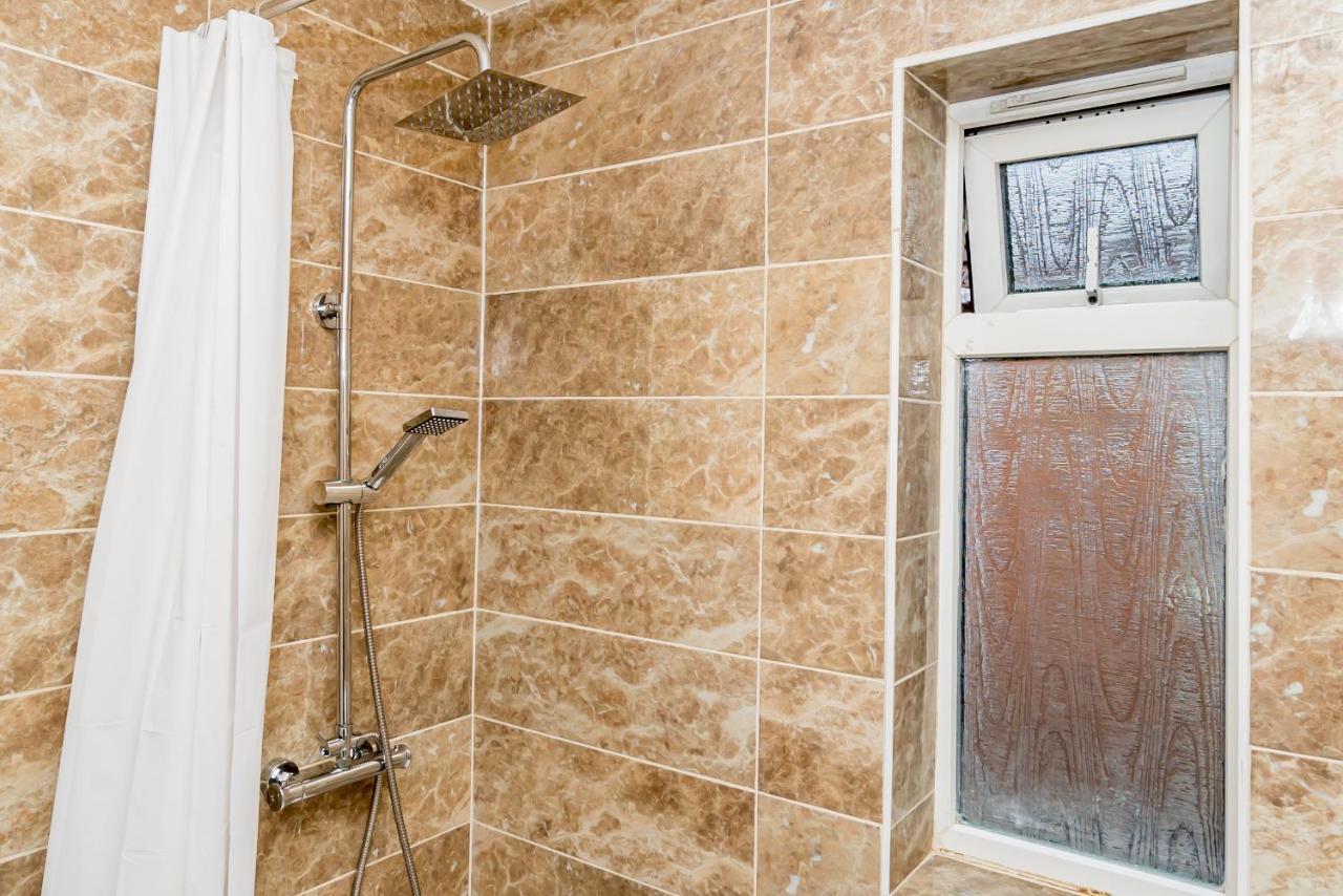 Shirley House 2, Self Catering Guest House, Self Check In, Smart Locks, 10 Min Walk To Southampton General, Aspire And Princess Anne Hospitals, Access To Fully Equipped Kitchen, Excellent Transport Links, Ideal For Longer Stays And Hospital Shifts Bagian luar foto